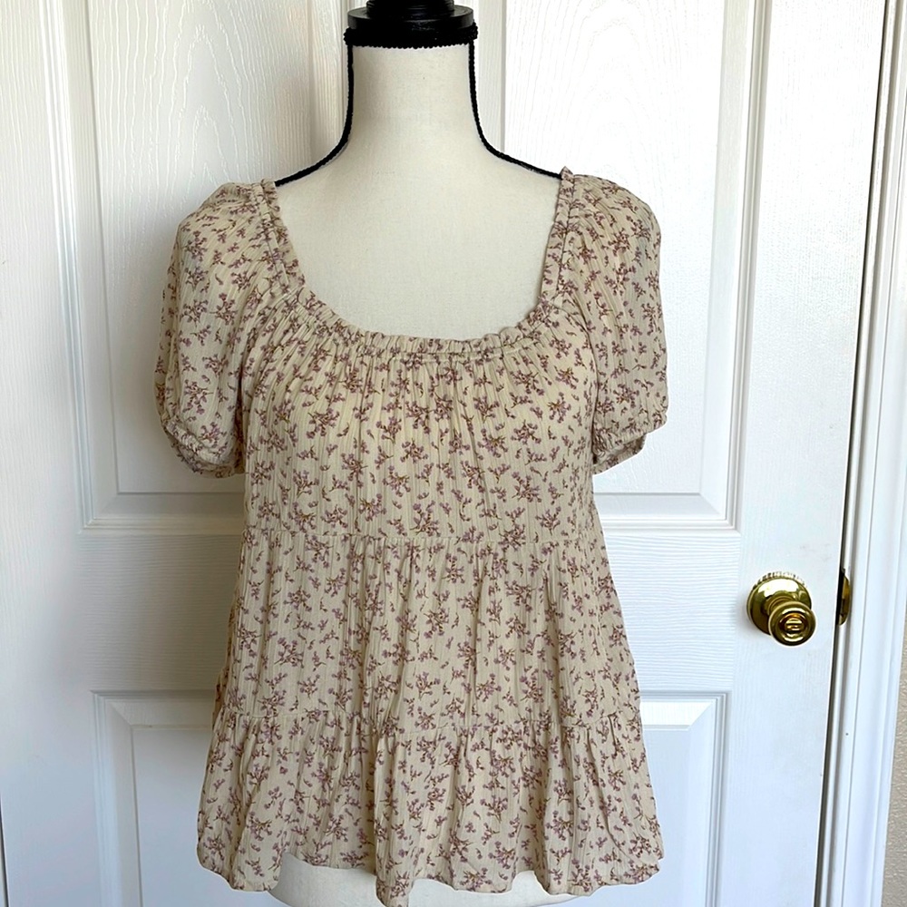 Never Worn Be Cool Pink Flower Boho Top. Size Medium.